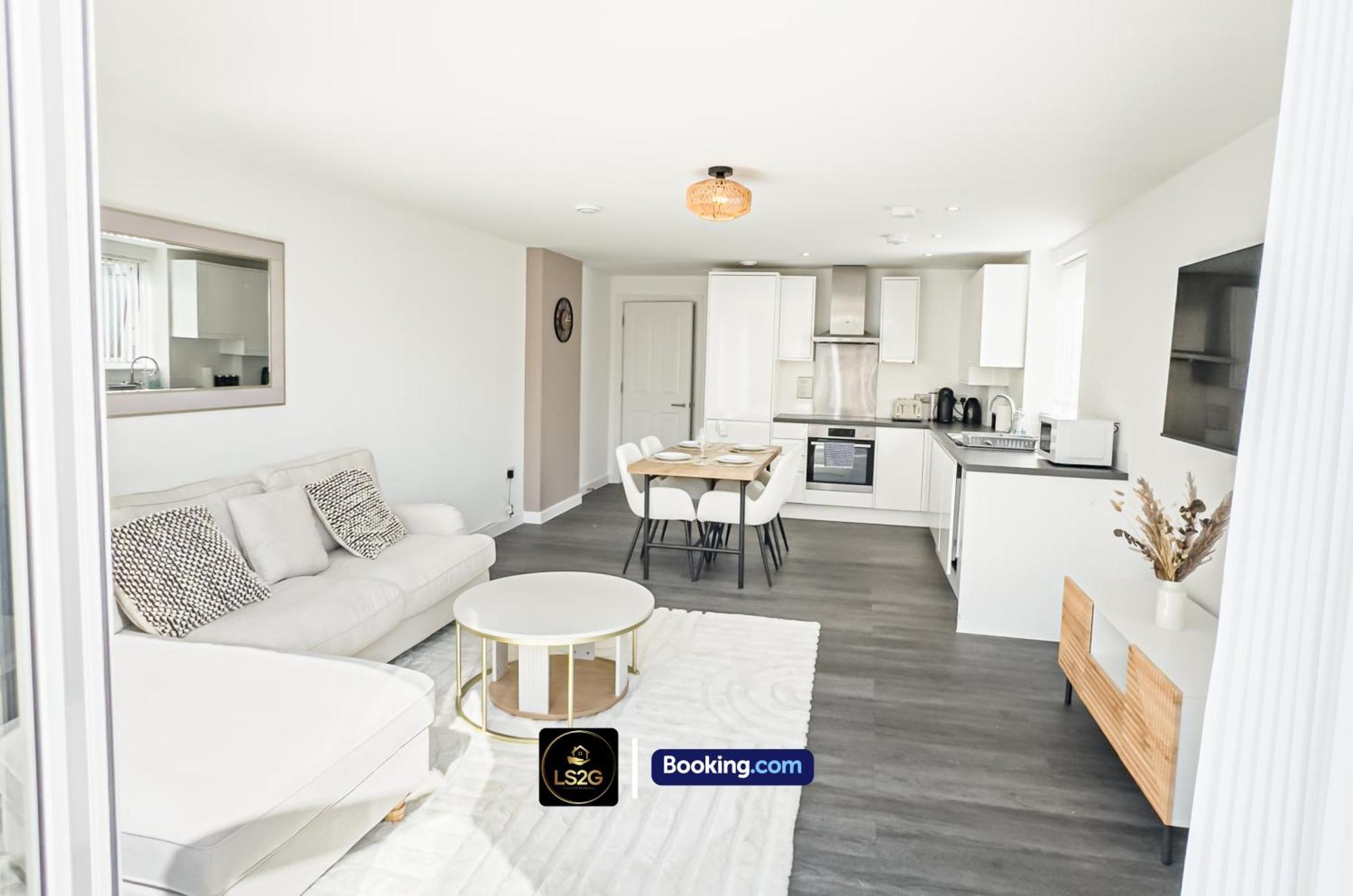 2 Bedroom Flat By Ls2g Short Lets & Serviced Greater With Free Parking