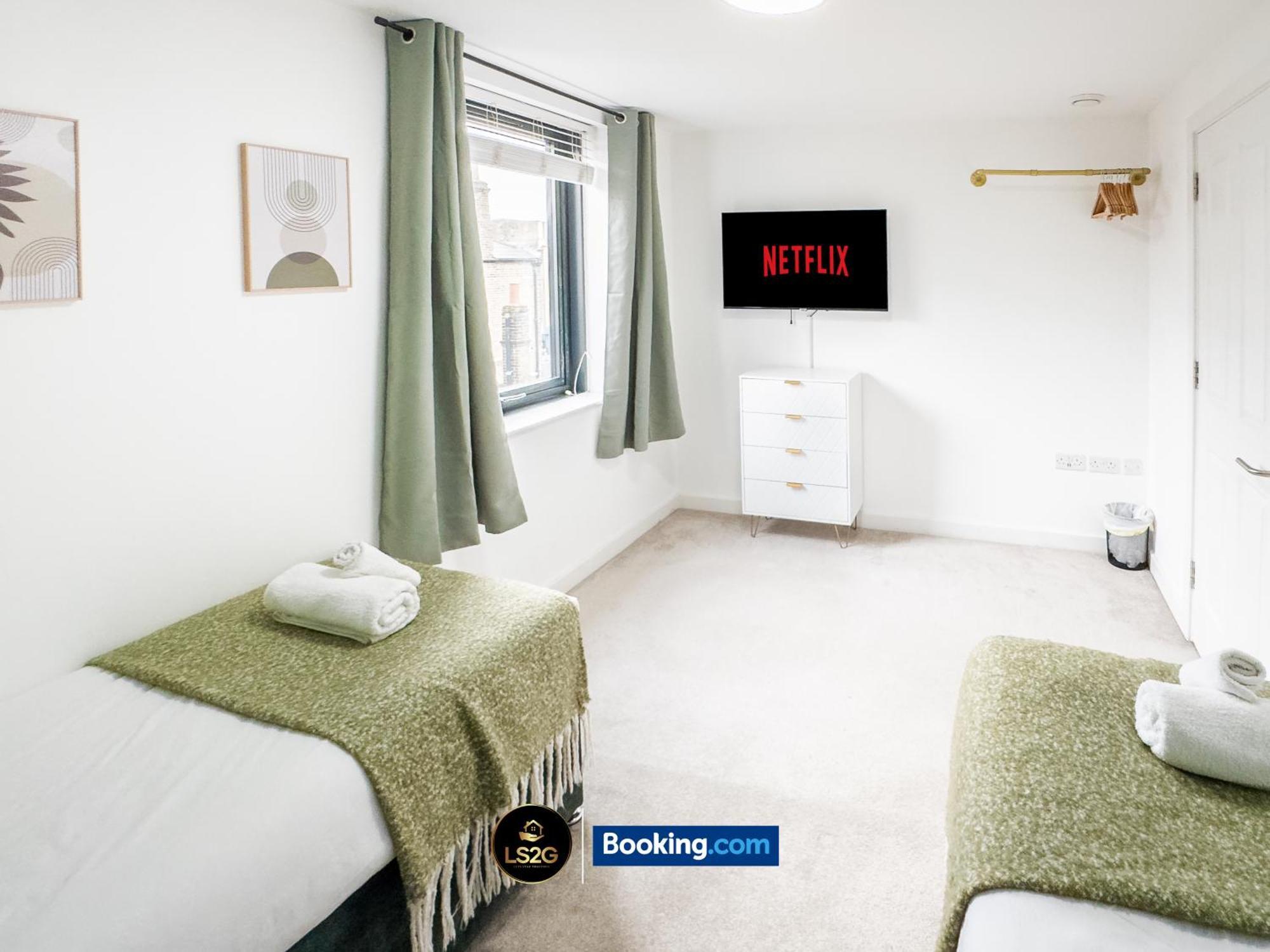 2 Bedroom Flat By Ls2g Short Lets & Serviced Greater With Free Parking