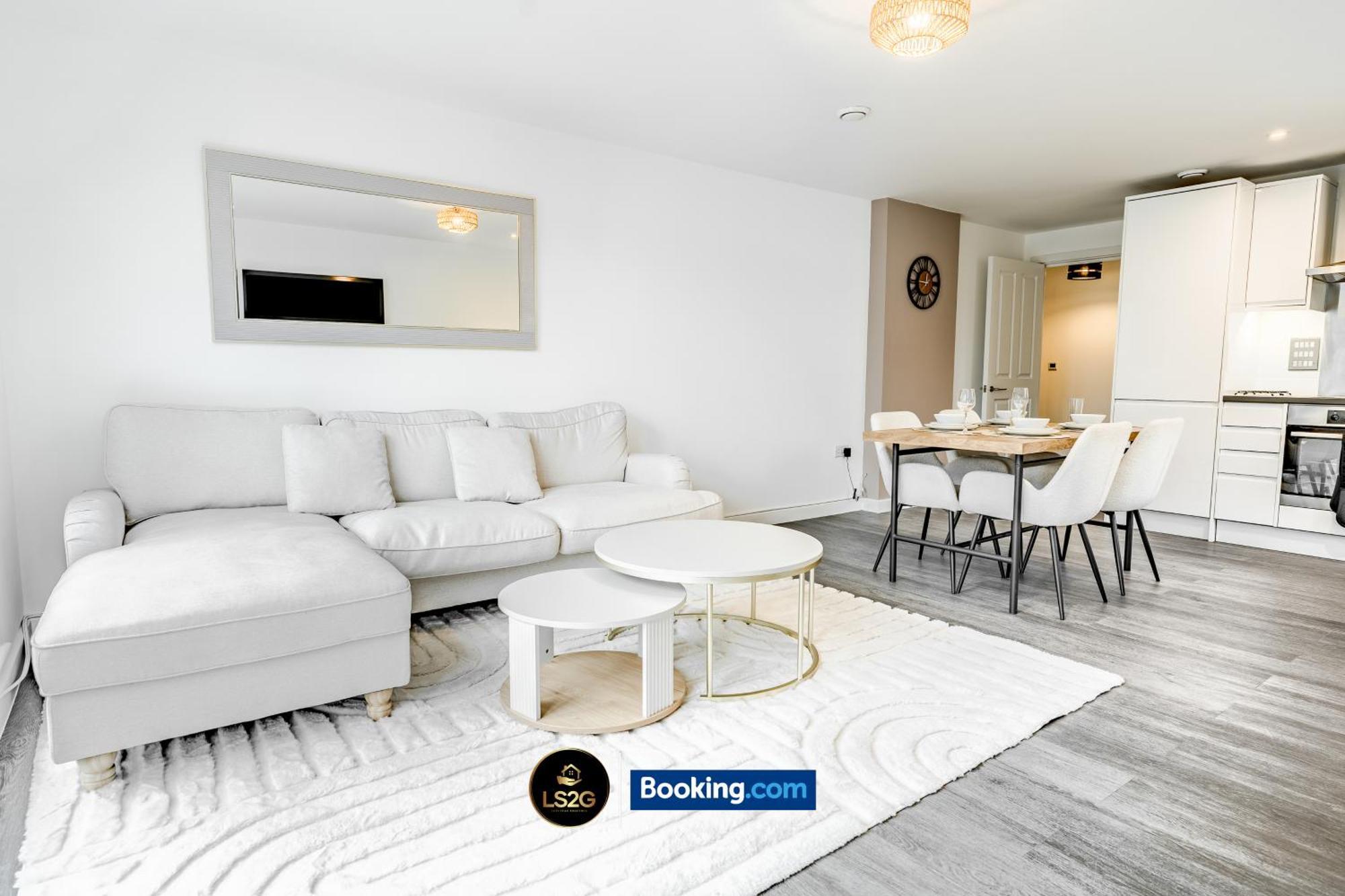 2 Bedroom Flat By Ls2g Short Lets & Serviced Greater With Free Parking
