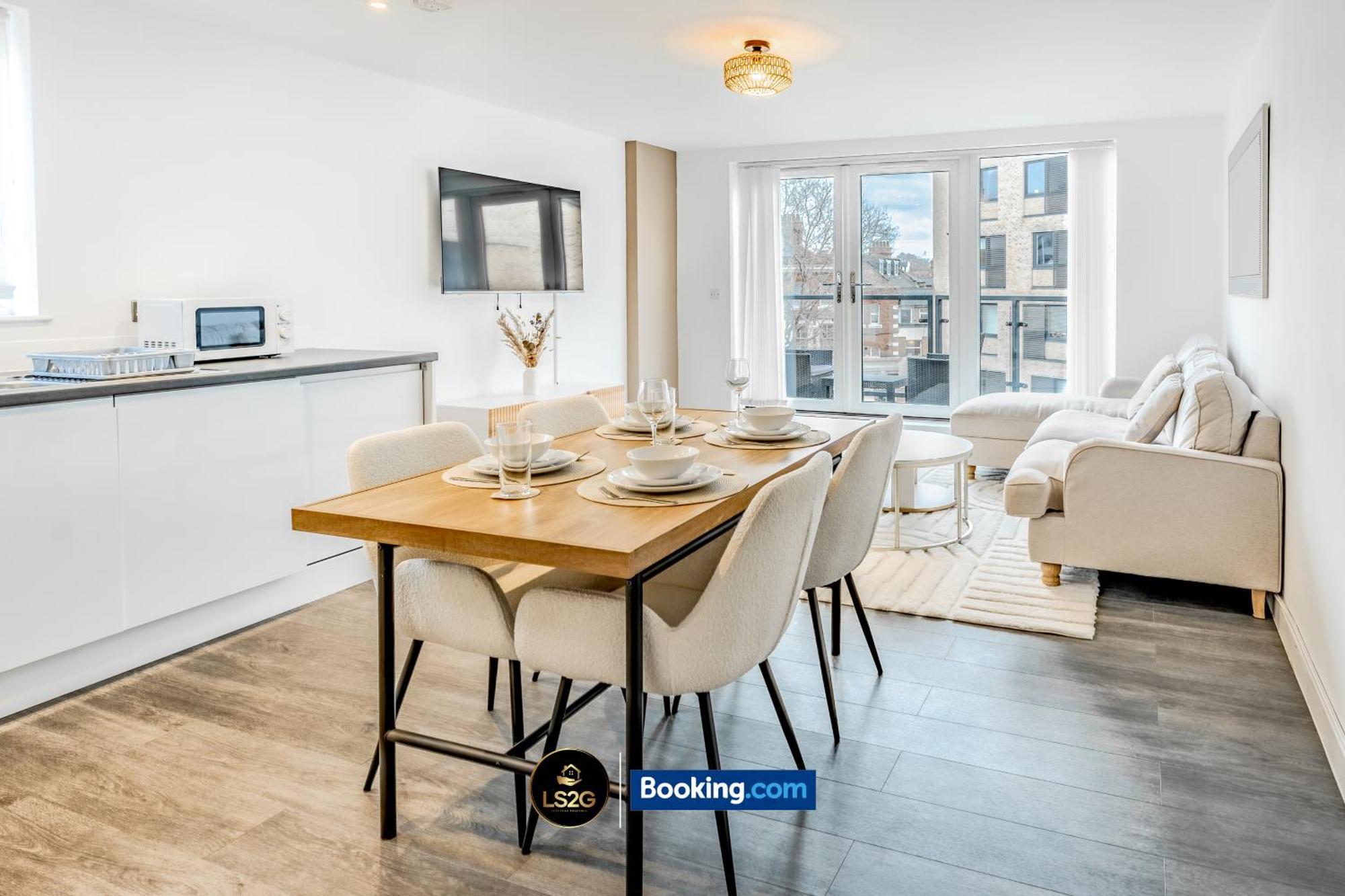 2 Bedroom Flat By Ls2g Short Lets & Serviced Greater With Free Parking Apartment London