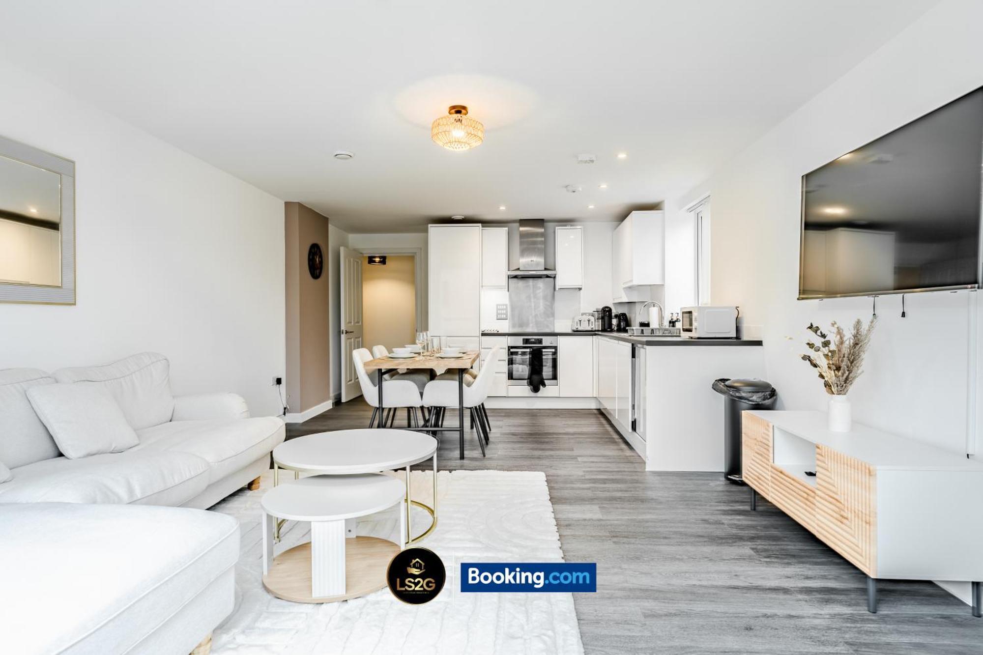 2 Bedroom Flat By Ls2g Short Lets & Serviced Greater With Free Parking